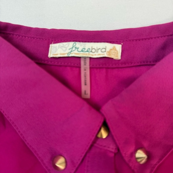 Freebird Fuchsia Blouse with Gold Stud Buttons Size L - Picture 2 of 5